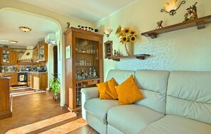 TV, DVD player, stereo