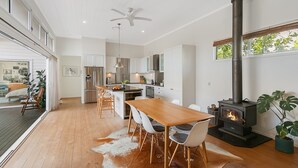 Dining - Casuarina Lux House - 4BR Pet-Friendly Beach House by uHoliday (Casuarina)