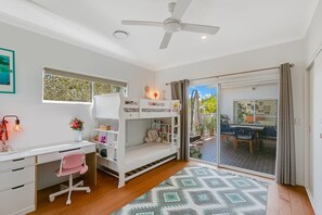4 chambres, bureau, fer et planche Ă repasser, Wi-Fi gratuit