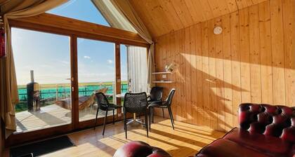 Lushna Mezzannine at Lee Wick Farm - 3 adults max or 2 adults & 3 kids