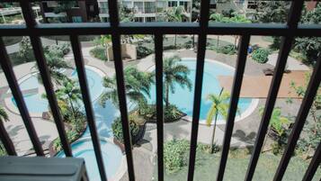 Căn hộ tiện nghi đơn giản | Hiên