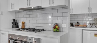 Luxury Family Home @ 29 Mirrabooka Road