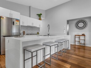 Private kitchen - LUXURY FAMILY HOME (Mallacoota)