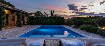 Stunning home in Visnjan