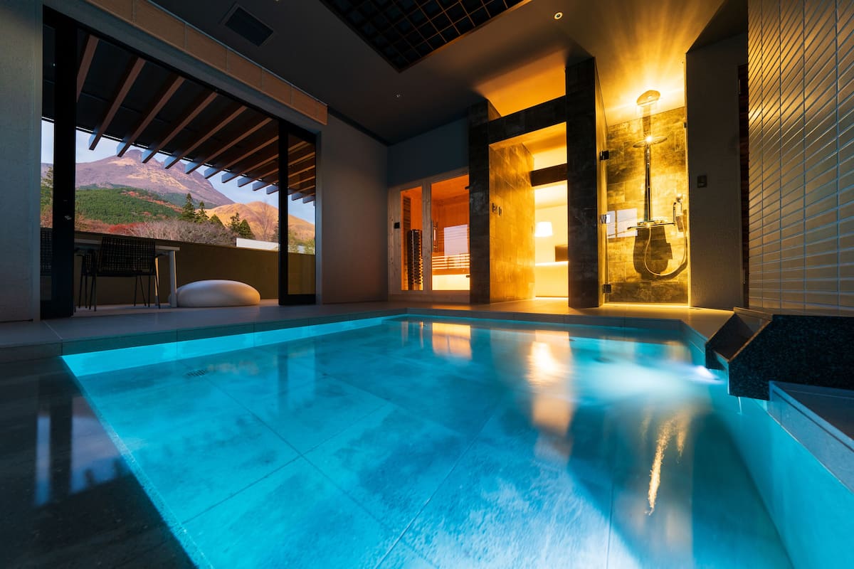 Futaai with Private Onsen/Personal Butler/Massage/In room breakfast, dinner/Non Smoking | Bathroom | Separate tub and shower, spring water tub, rainfall showerhead
