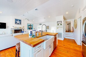 Interior - Canal-front home near Shell Beach with access to bay & deck (Sarasota)