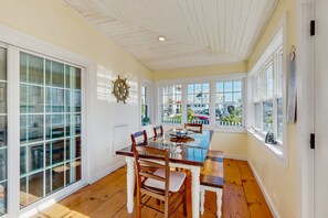 Dining - Sunny home near the sand with bikes, grill, firepit, & balcony- dog-friendly (Wells)