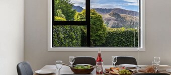 Arrowtown Charm Mountain Views