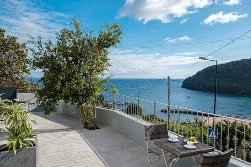 GuestReady - Machico sea view residence - A