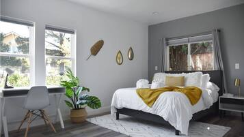 3 bedrooms, iron/ironing board, travel crib, WiFi