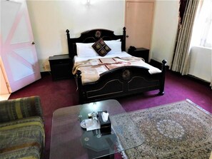Standard Room | Free WiFi - Milton Guest House (Islamabad)