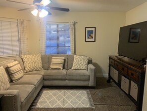 Smart TV, fireplace - Beautiful home located in the Central Coast!! Minutes from the Beach & Wineries! (Santa Maria)