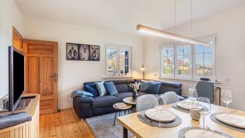 Télévision, cheminée