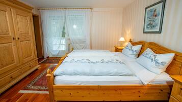 1 chambre, fer et planche Ă repasser, Wi-Fi gratuit, draps fournis