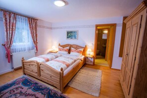 1 chambre, fer et planche à repasser, Wi-Fi gratuit, draps fournis