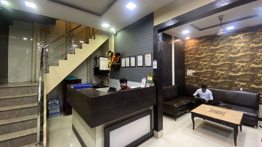 Hotel Royal Grand - Near Mumbai International Airport