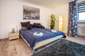 2 quartos, ferros/tábuas de passar roupa, Wi-Fi de cortesia