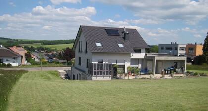 Ferienwohnung 'Haus Perkow' mit Seeblick, privater Terrasse und WLAN