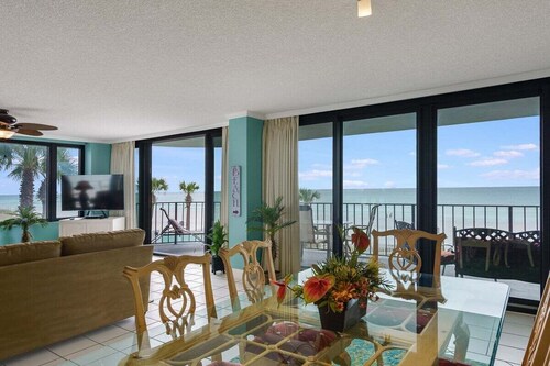 Watercrest 203 - FREE Beach Chairs!