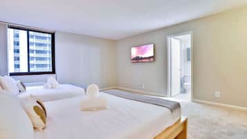 2 slaapkamers, een bureau, een strijkplank/strijkijzer, wifi