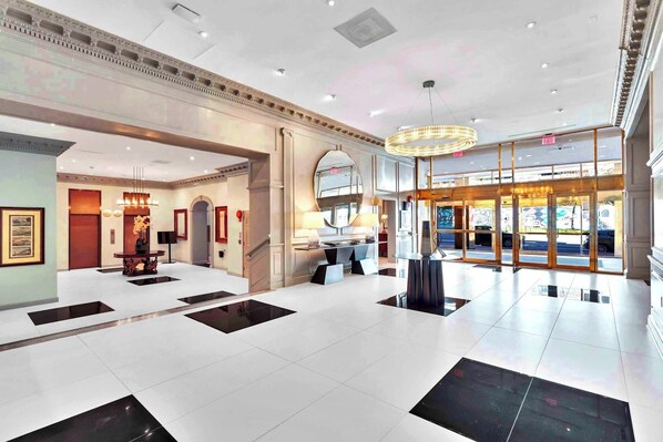 Lobby - Walk to Metro & Near Reagan Airport! (Arlington)