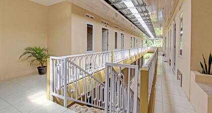 OYO Life 93034 Ayri Home