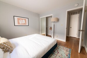 2 chambres, fer et planche Ă repasser, Wi-Fi, draps fournis