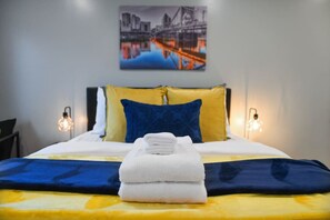 2 dormitorios, escritorio, tabla de planchar con plancha y wifi gratis