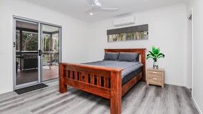 3 bedrooms, WiFi, bed sheets