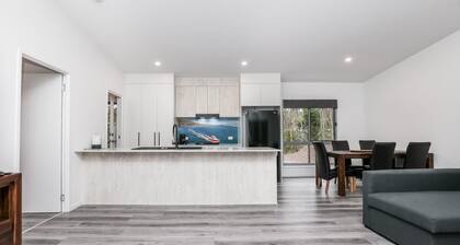 Boab Boat n Bush Getaway