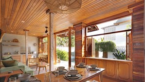 Villa, 3 soverom | Spiseområde på rommet