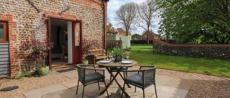 平房 | 室外用餐