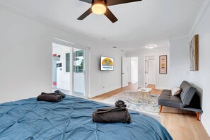 3 Schlafzimmer, Schreibtisch, Bügeleisen/Bügelbrett, WLAN