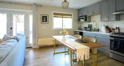 Big Oak Tree Retreat – North Glendora Private Guest Suite