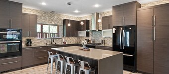 Bear Hollow 5658 | Private Hot Tub | Near Outlets | Pool