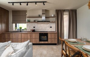 Refrigerador, horno, parrilla de estufa y lavavajillas