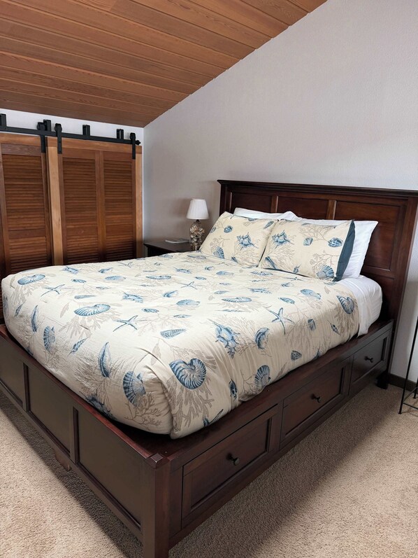 1 Schlafzimmer, Schreibtisch, WLAN, Bettwäsche
