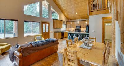 3 Mi to Lake Easton Sno-Park: Family Cabin Escape!