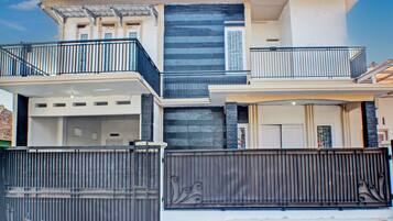 Bagian depan properti