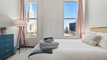 2 bedrooms, iron/ironing board, WiFi, bed sheets