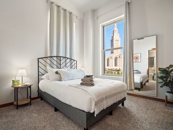 2 habitaciones, tabla de planchar con plancha, wifi y ropa de cama 