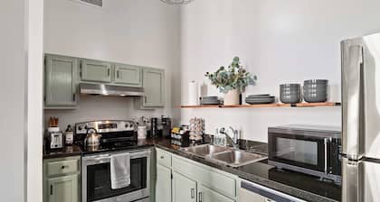Skyloft Condo | Walk To Stadiums | City Views