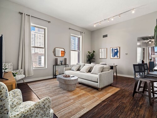 Skyloft Condo | Walk To Stadiums | City Views