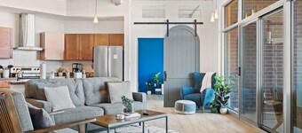 Northside District Loft - Panoramic Valley Views