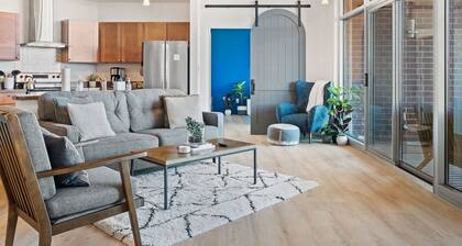 Northside District Loft - Panoramic Valley Views