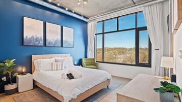 2 bedrooms, desk, iron/ironing board, travel crib