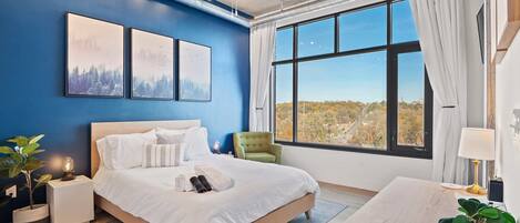 2 chambres, bureau, fer et planche à repasser, lit parapluie