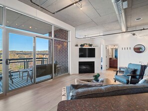 TV, fireplace, offices