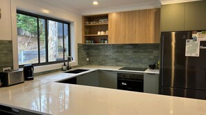 Fridge, microwave, oven, stovetop - Coastal Chillout at Mossy (Mossy Point)