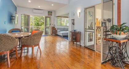 Hastings Cove - 1 Bedroom Upstairs Garden Apartment!